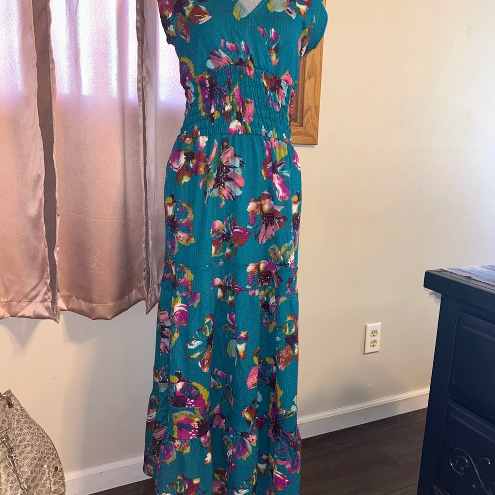 Cato Vibrant Floral Maxi Dress 👗 with pockets!!